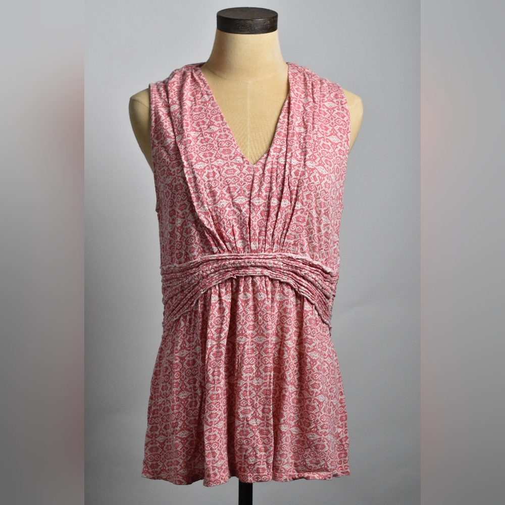 Short sleeve summer top, muted salmon print.  Size M